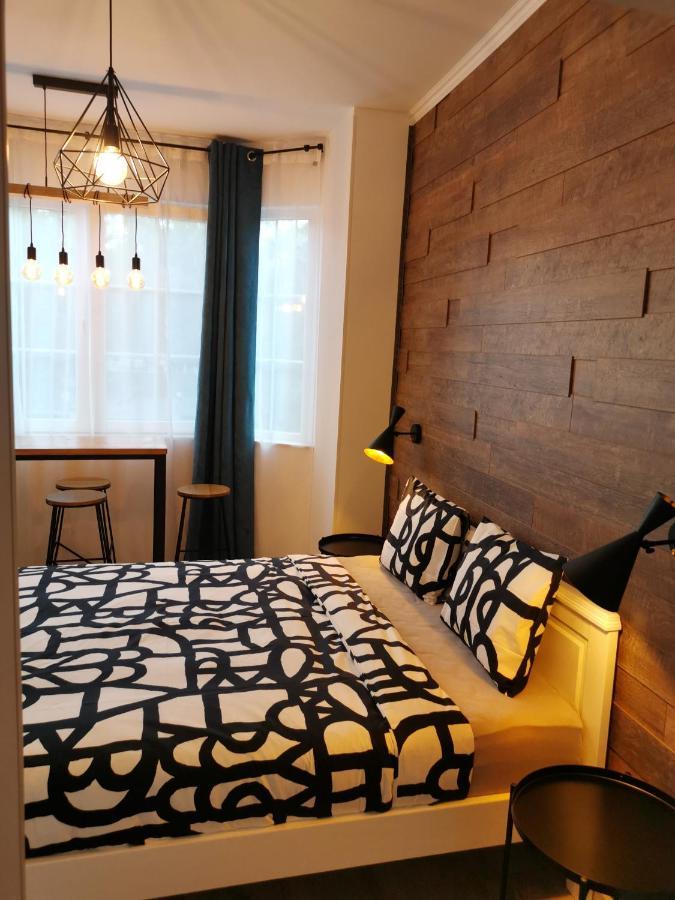 Central Park Studio Petroşani Extérieur photo